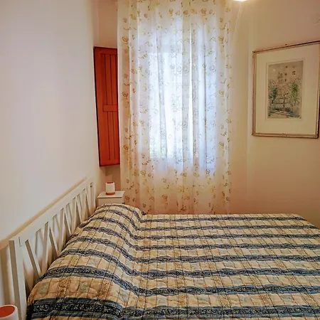 In Iris, Con Patio Ad Uso Esclusivo, Parcheggio Privato In Giardino, In Centro Citta Apartment Senigallia
